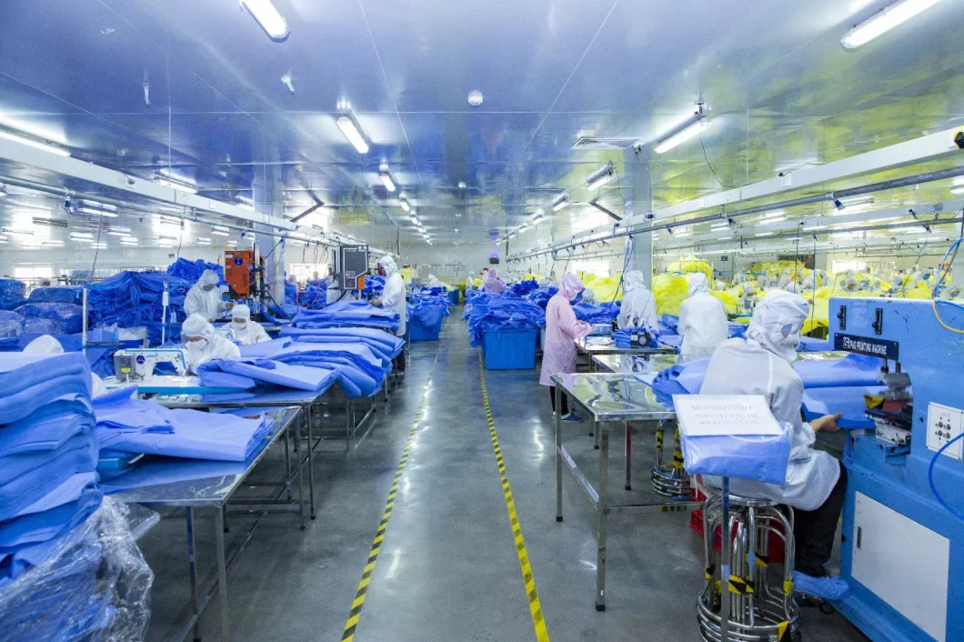 Protective by Factory Medical Disposable Isolation Gown Chemical Protective Clothing in Stock Medical Product Supply