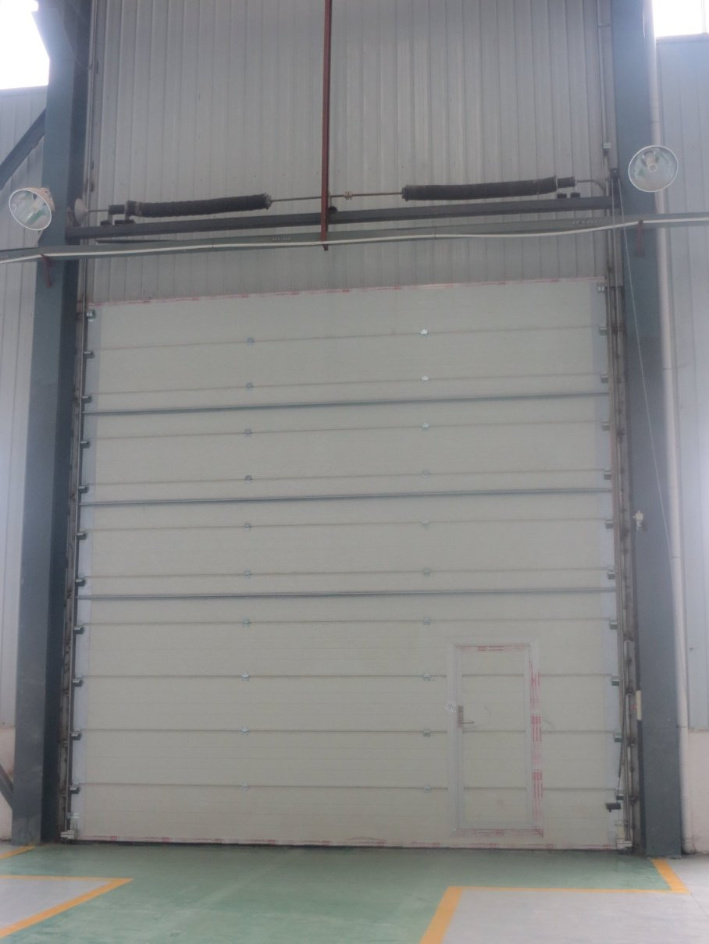 China Industrial Surface Finishing Sectional Industrial Door