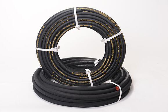 Smooth Surface CNG LPG Oxygen and Nitrogen Synthetic Rubber Hose