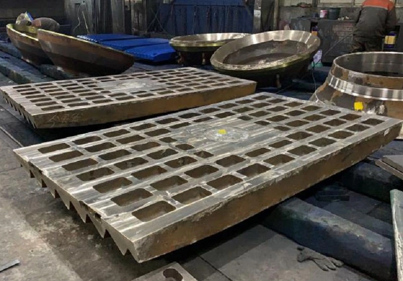 High Manganese Swing Fixed Jaw Plate Apply to Telsmith H2550 Jaw Crusher Wear Parts