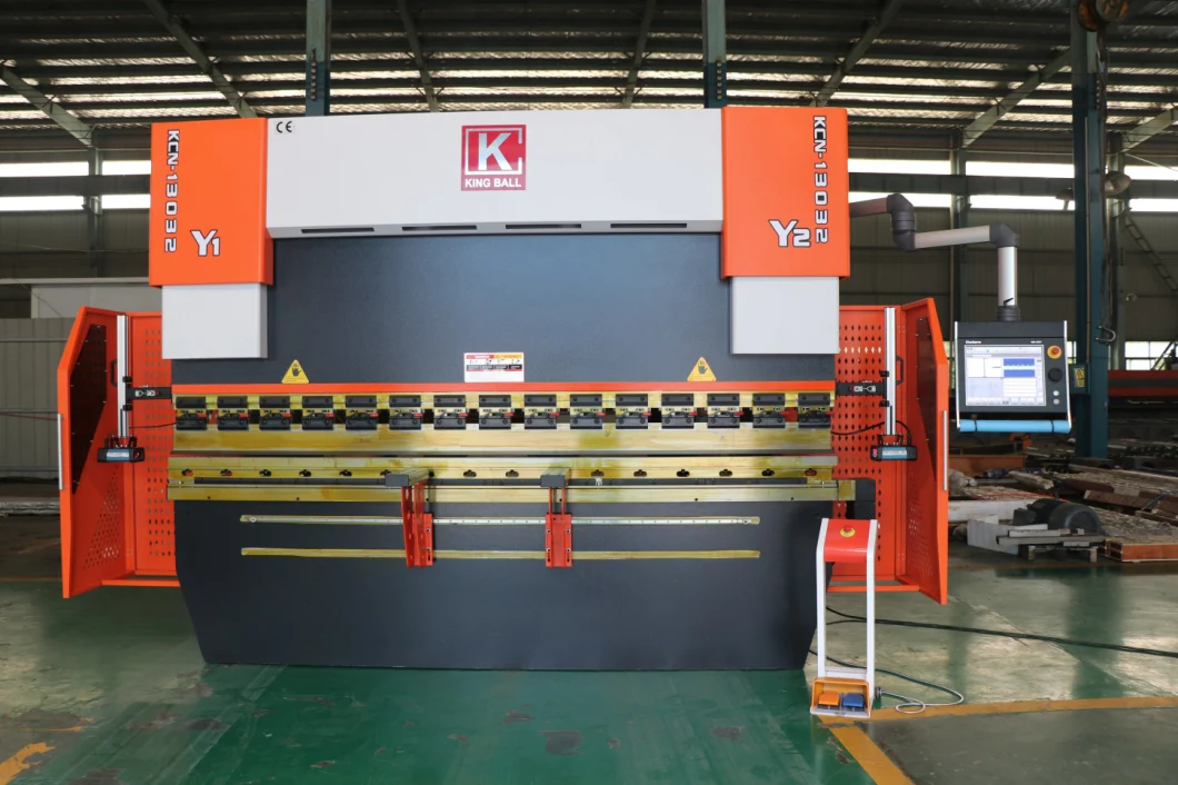 China Professional Effective Plate Iron 500 Ton Power Sheet Plate Press Brake with Nice Service