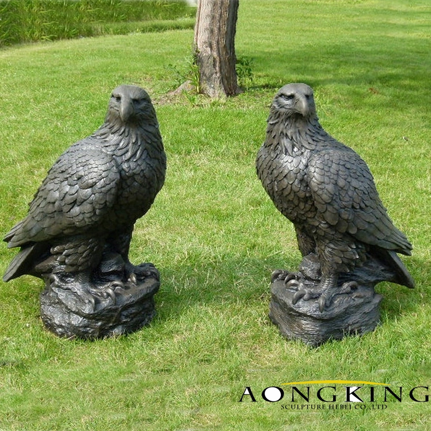 Famous Lawn Ornament Set of Two Entryway Eagle Bronze Statues for Sale