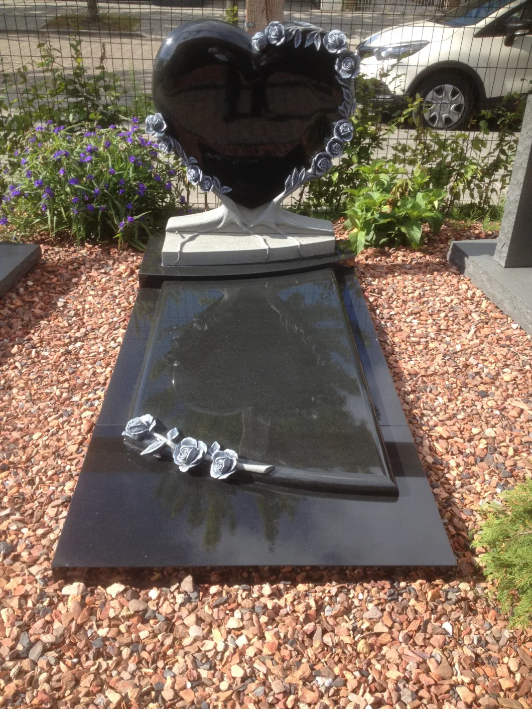 European Red/Black Granite Stone Tombstones Tombstone Monument