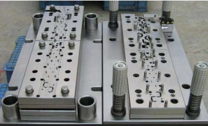 Flashlight Metal Mould/Die Casting Mould/Alloy Die Mould/Plastic Cover Injection Mould/ Molding/Tooling