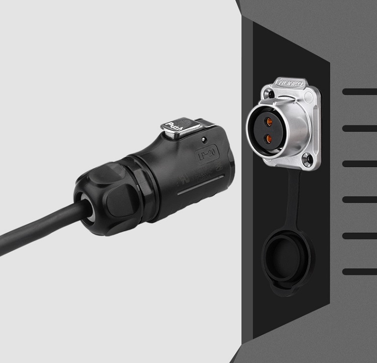 Waterproof Plug and Socket with 3 Pin Power Adapter/Waterproof Power Socket