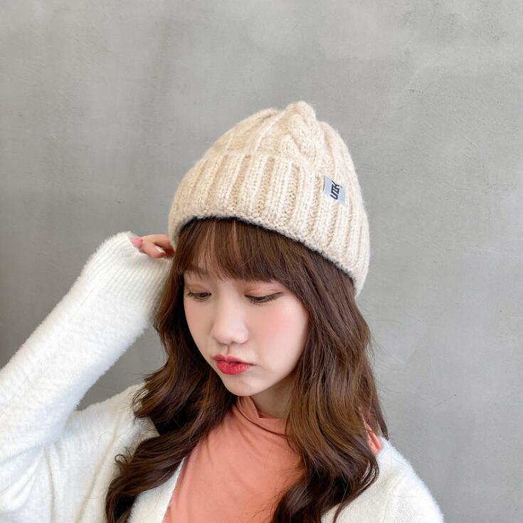 New Design Winter Knitted Hat Warm Hat Fashion Casual Hat
