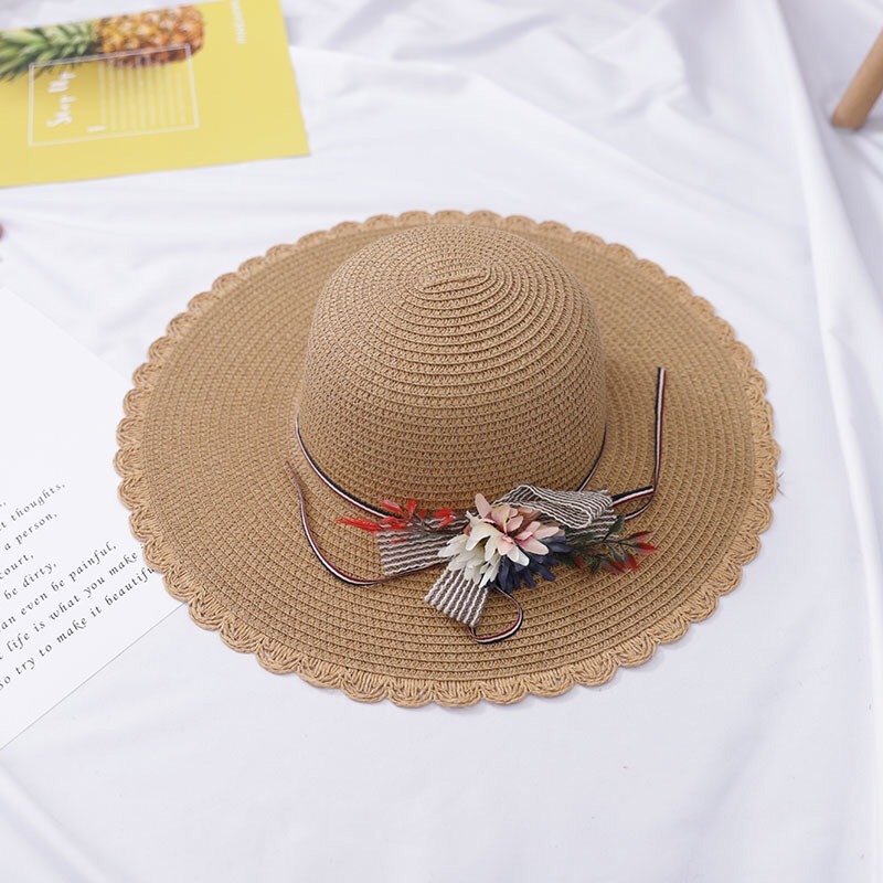 Summer New Garland Straw Hat Female Beach Travel Floppy Hat Sweet Flower Sun Sombrero Hat