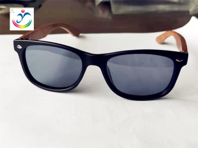 Black High Quality Polarized Sunglasses for Children Can Be Customized
