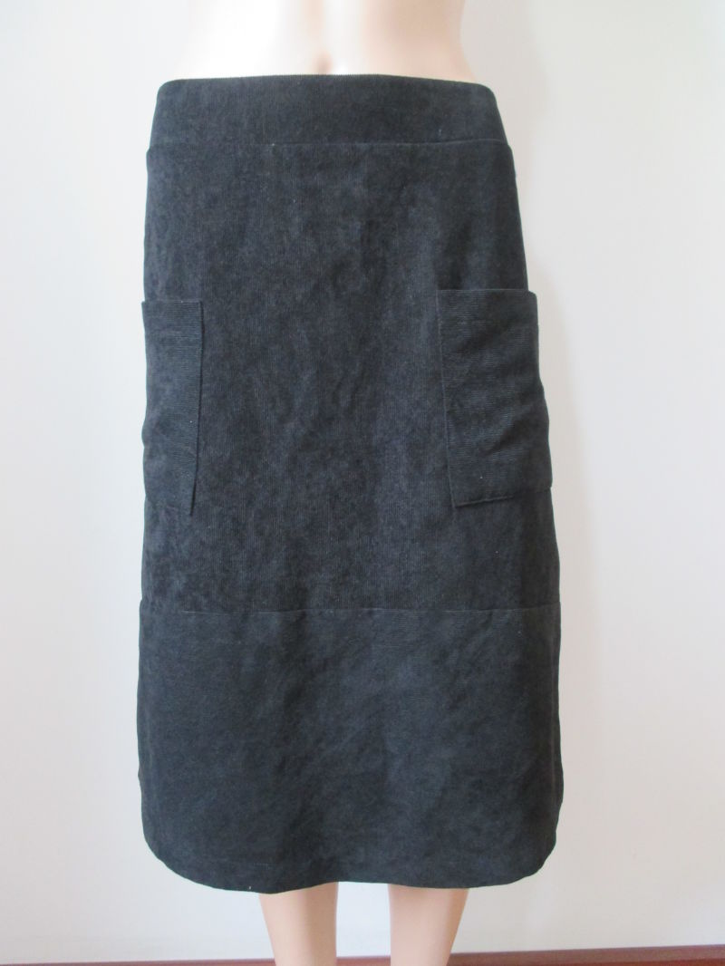 Black Corduroy Lady Skirt with Pocket