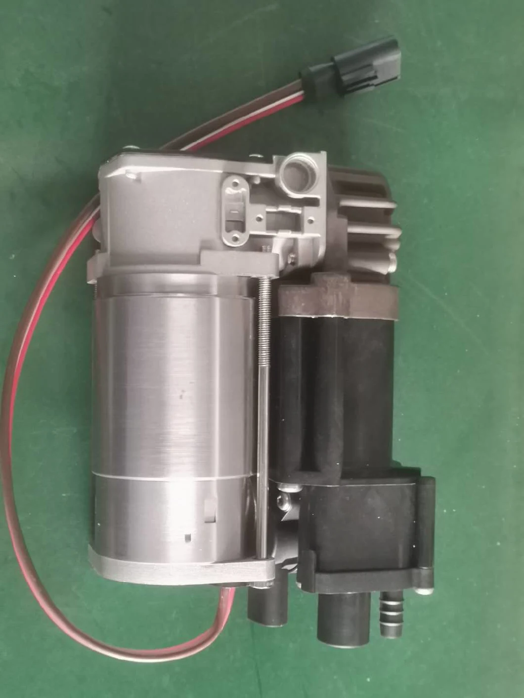 Air Suspension Compressor for BMW 7 Series F01 F02 F07