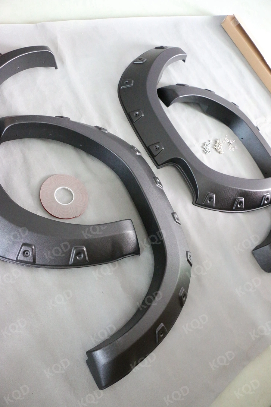 High Quality vacuum Wheel Arch Fender for Toyota Hilux Revo 2016-2019