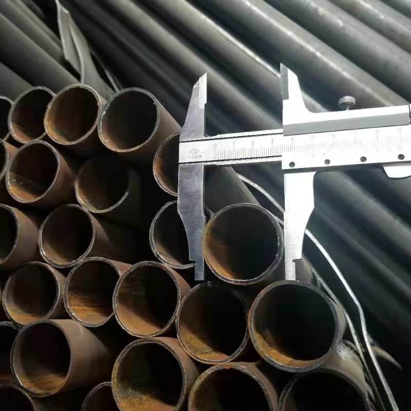 Hot Rolled Cold Rolling Black Painting Galvanzied ERW Steel Black Pipes