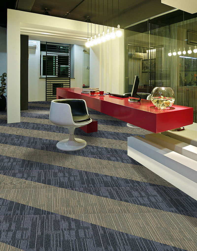 Striped Commercial Carpet Tiles Office Hotel Carpet Stripe Carpet Tiles 50X50cm PP Surface Bitumen Backing Flooring Carpet Cinema Use