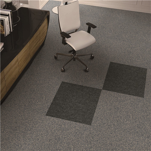 China Tufted Modular Carpet Tiles Flame Resistance 50X50cm Pet Surface PVC Backing for Office Commercial Hotel Cinema Use