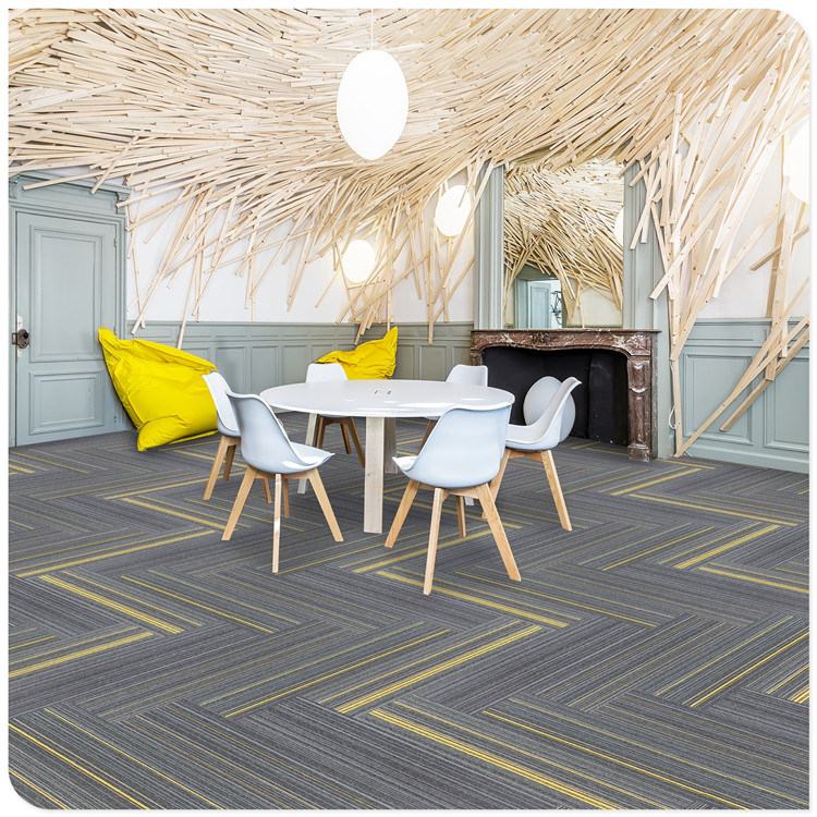 PP Carpet with Bitumen Backing Carpet Tile Colorful Line Modular Carpet for Guest Room