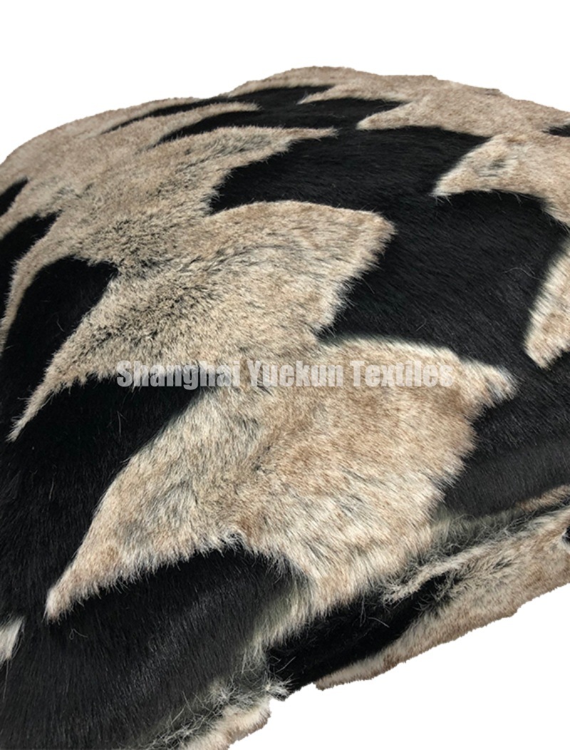Special Sheared Design Long Pile Faux Fur Pillows Custom Hotel Pillow