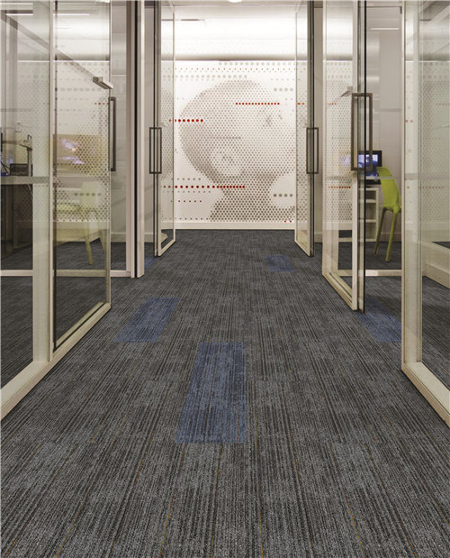 Tufted Rectangle Modular Carpet Tiles 100X33.33cm Commercial Office Hotel Home Carpet PP Surface Bitument Backing Removable Carpet