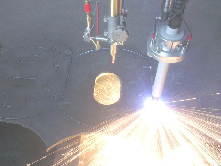 CNC Pipe Tube Plasma Cutting Machine 1530 Clean Cuts Flame Cutter Metal Sheet Plasma Cutter