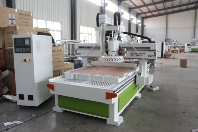 Pneumatic Shift Multiple Spindles Wood CNC Router 1325 with Two Spindles/ Auto Tool Changer CNC Router Machine