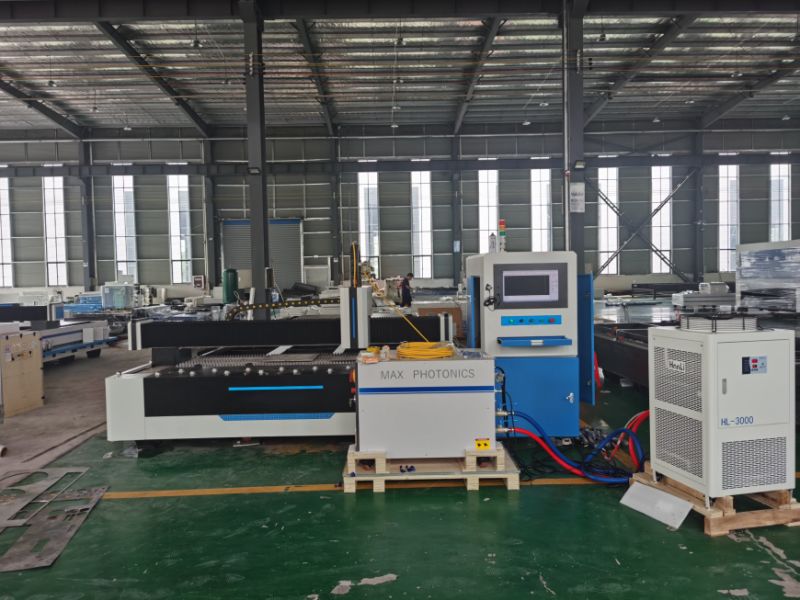 2065 Metal Sheet Top Machinery Laser Cutting with 2 Year Warranty