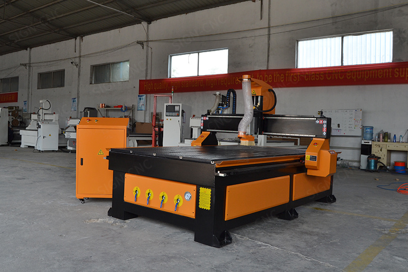 China Water Cooled Wood Working Machine /Hobby CNC Wood Router (1300*2500mm)