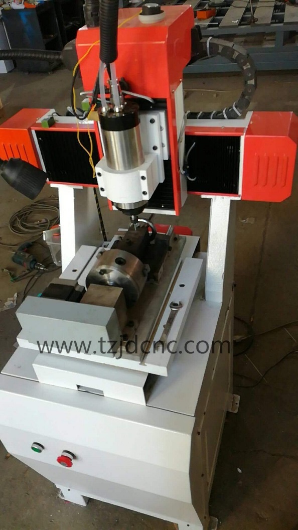 Small Vertical Type Aluminum Plate Engraving CNC Router