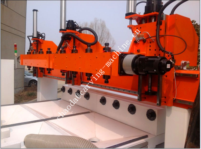 Multi Spindle 3D CNC Router / 5 Axis CNC Wood Carving Machine