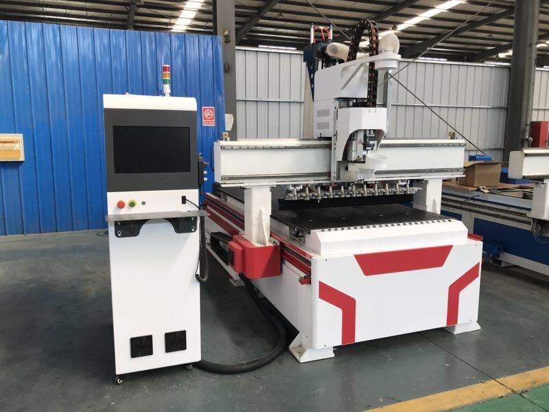 4 Axis Auto Tool Chaner CNC Router // Solid Wood Door Liner Atc CNC Router Machine