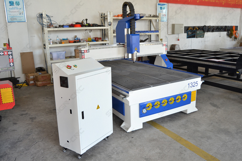 High Precision Woodworking Machine 1325 Wood Carving CNC Router