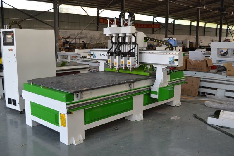 3 Spindles3 Heads Wood Working CNC Router Machine