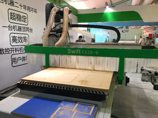 Hicas Factory Price High Precision 1224 1325 2030 CNC Router for Furniture