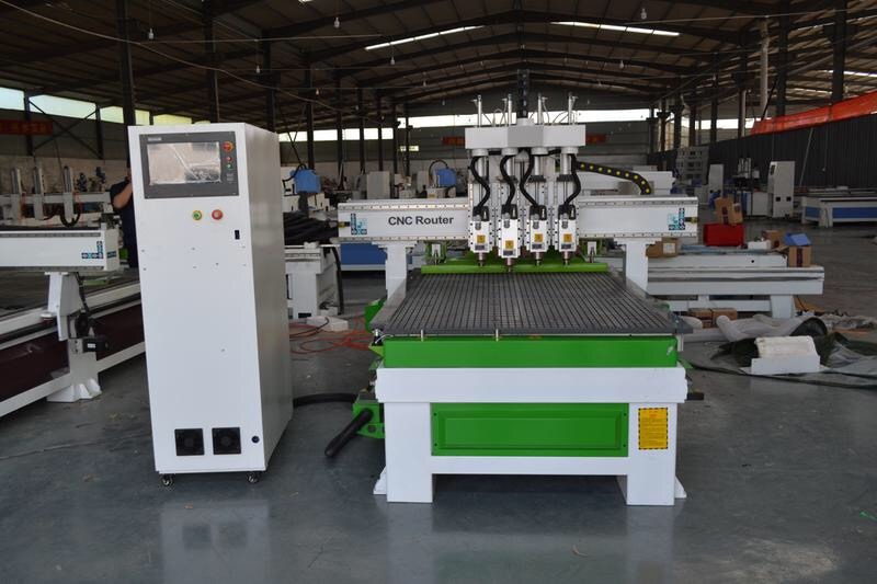 3 Spindles3 Heads Wood Working CNC Router Machine