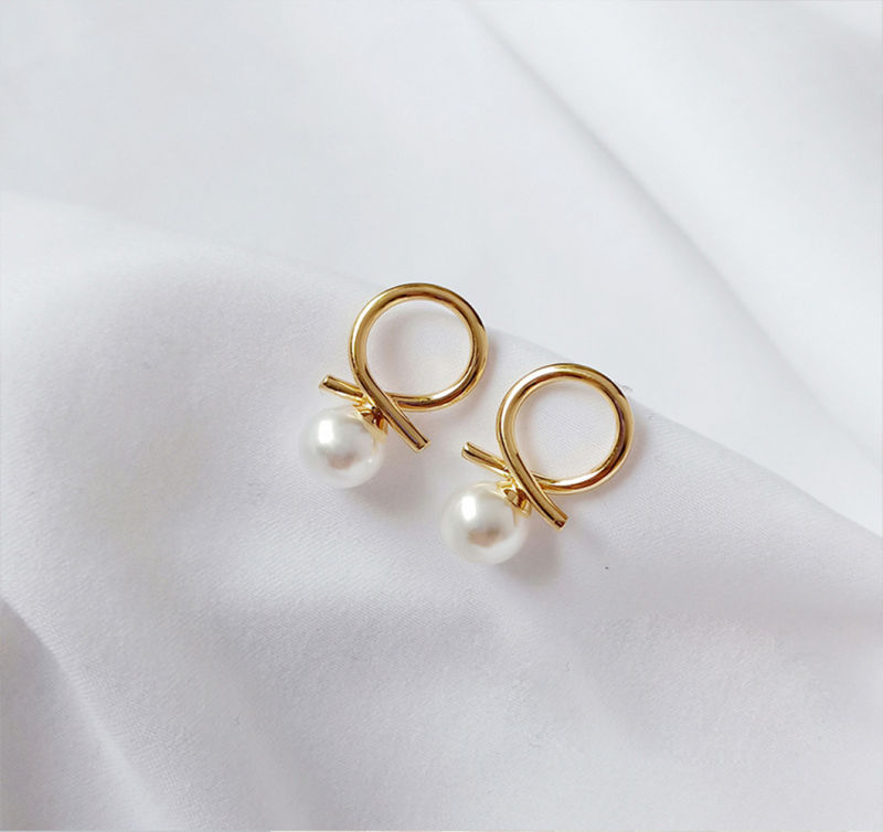 Exquisite High-Grade Elegant Pearl Earrings Trendy Earrings Korean Temperament Simple Female Earrings