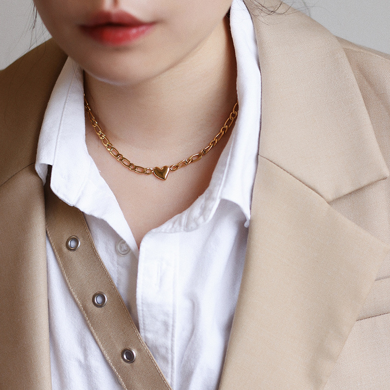 Women Fashion Jewelry Figaro Chain Chocker Chain Necklace with Heart