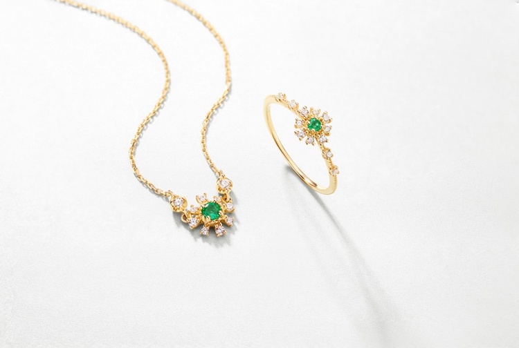 Real Gold Jewelry Necklace Dainty Natural Emerald Flower Shape Necklace Design