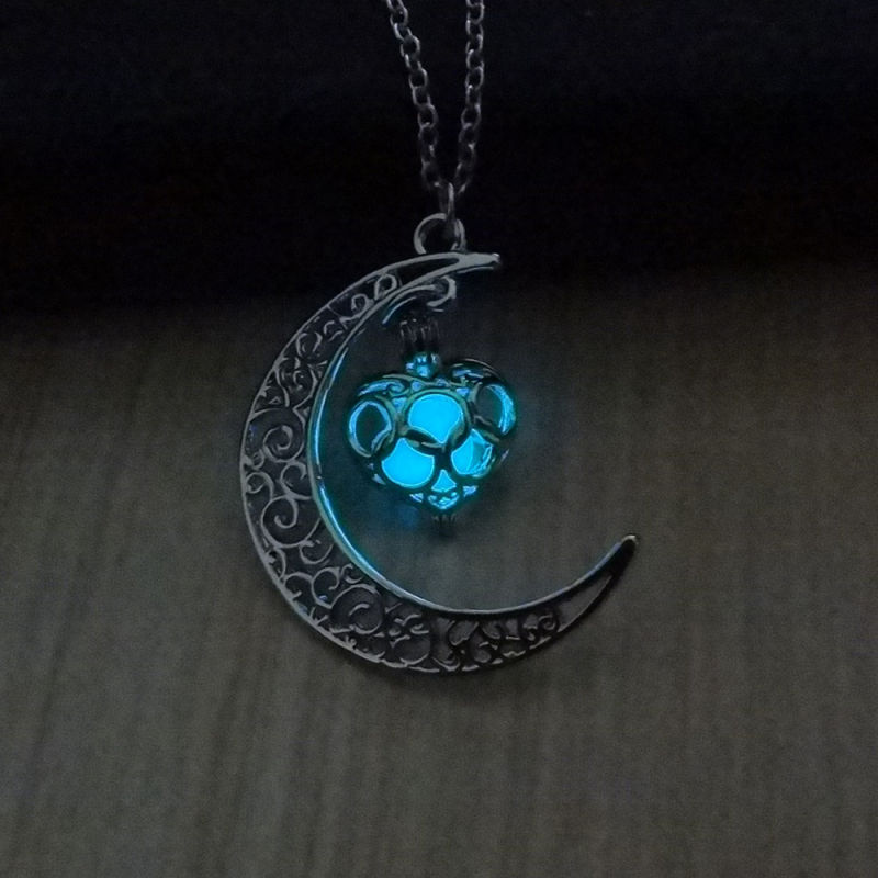 Hollow Moon Heart Shaped Luminous Pendant Necklace Christmas Clavicle Chain