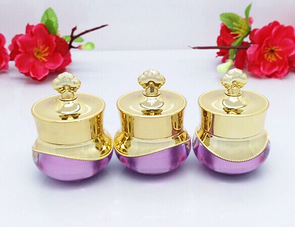Plastic Crown Shape Acrylic Gold Cream Jar for Cosmetics Packaging (PPC-CPS-012)
