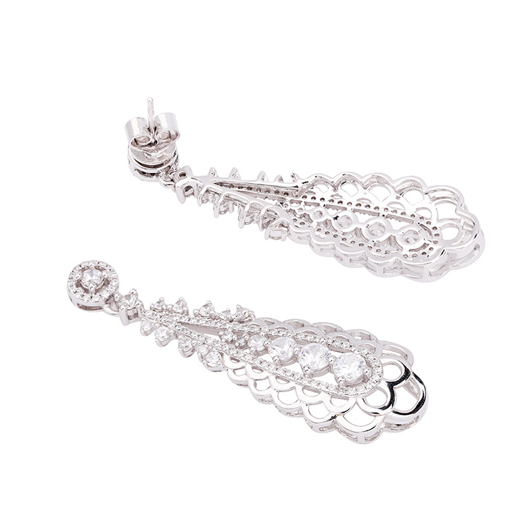 Fashion Circle Earrings White Stones Luxurious Earrings for Women