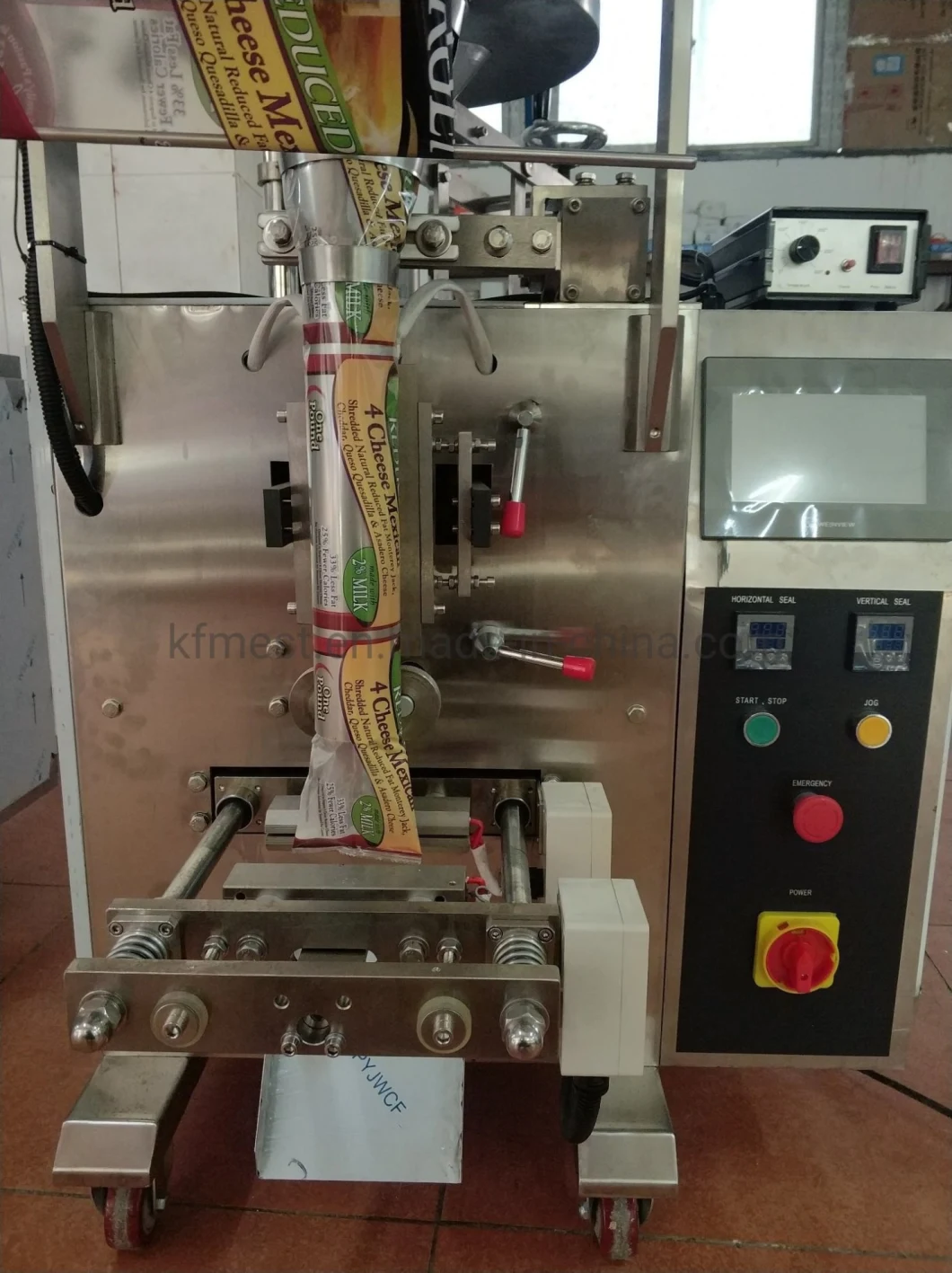 Chain Bucket Butterfly Noodle/Puffed Food Pouch Packaging Machine