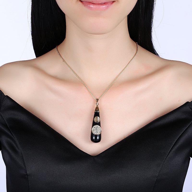 Special Style Fashion Pendant Necklace Resin Pendant Women Necklace