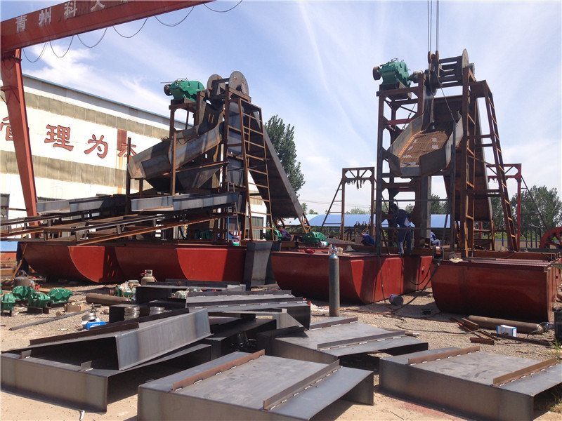 China Chain Bucket Gold Dredger for Sale