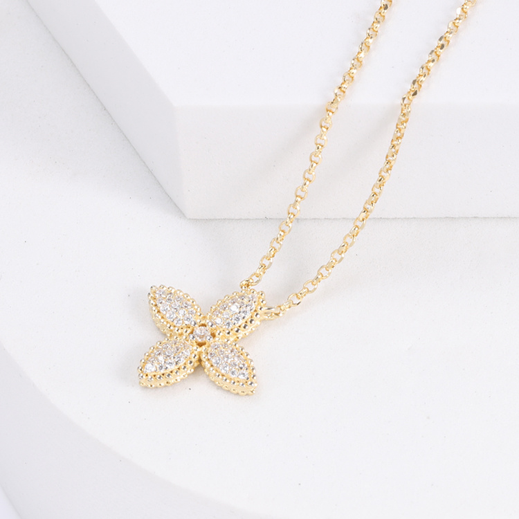 Yellow Gold Necklace Flower Shape Necklace for Women