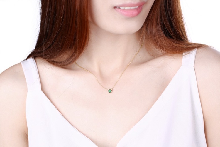 Cute Cat Shape Gemstone Necklace Womens Natural Emerald Gold Necklace