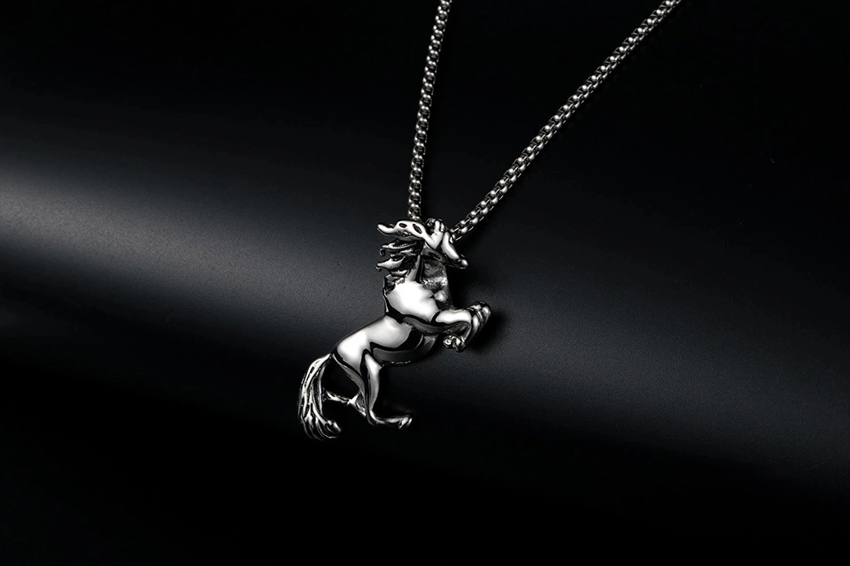 Fashion Jewelry for Men Animal Series Necklace Accessories Pentium Horse Shape Pendant with Stainless Steel Necklace