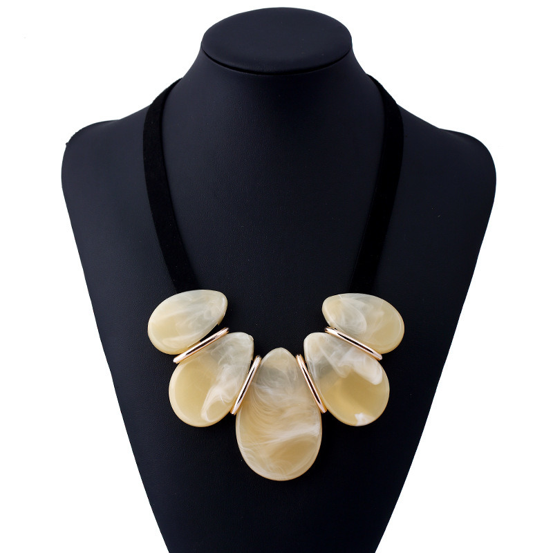 Stone Acrylic Resin Ladies Jewelry Necklace