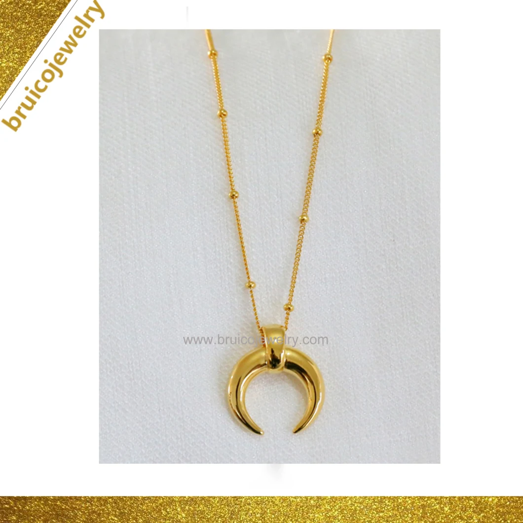 Wholesale 925 Sterling Silver Jewellery 18K Yellow Gold Color Hip Hop Jewelry Pendant with Crescent Moon