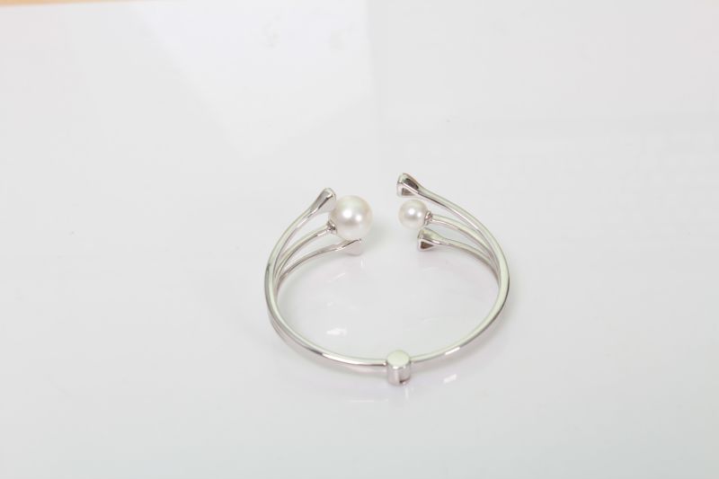 Simple Trendy 925 Sterling Silver White Gold Bangle with Pearl