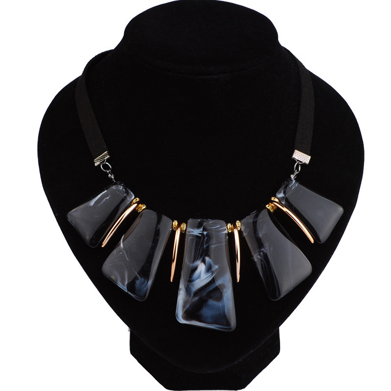Latest Geometric Acrylic Resin Jewelry Necklace Ladies