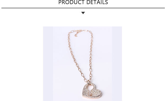 Custom Fashion Jewelry Heart-Shaped Gold Pendant Necklace with Rhinestone