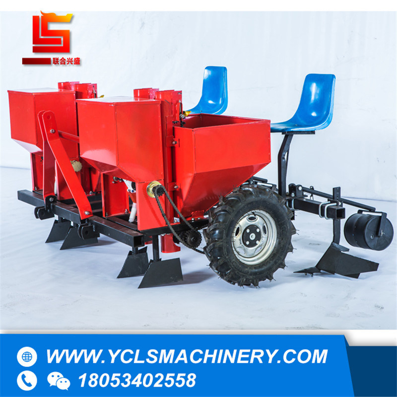 Potato Planter with Fertilization One Row Two Rows Four Rows Planting Machine in Wheels Tractor